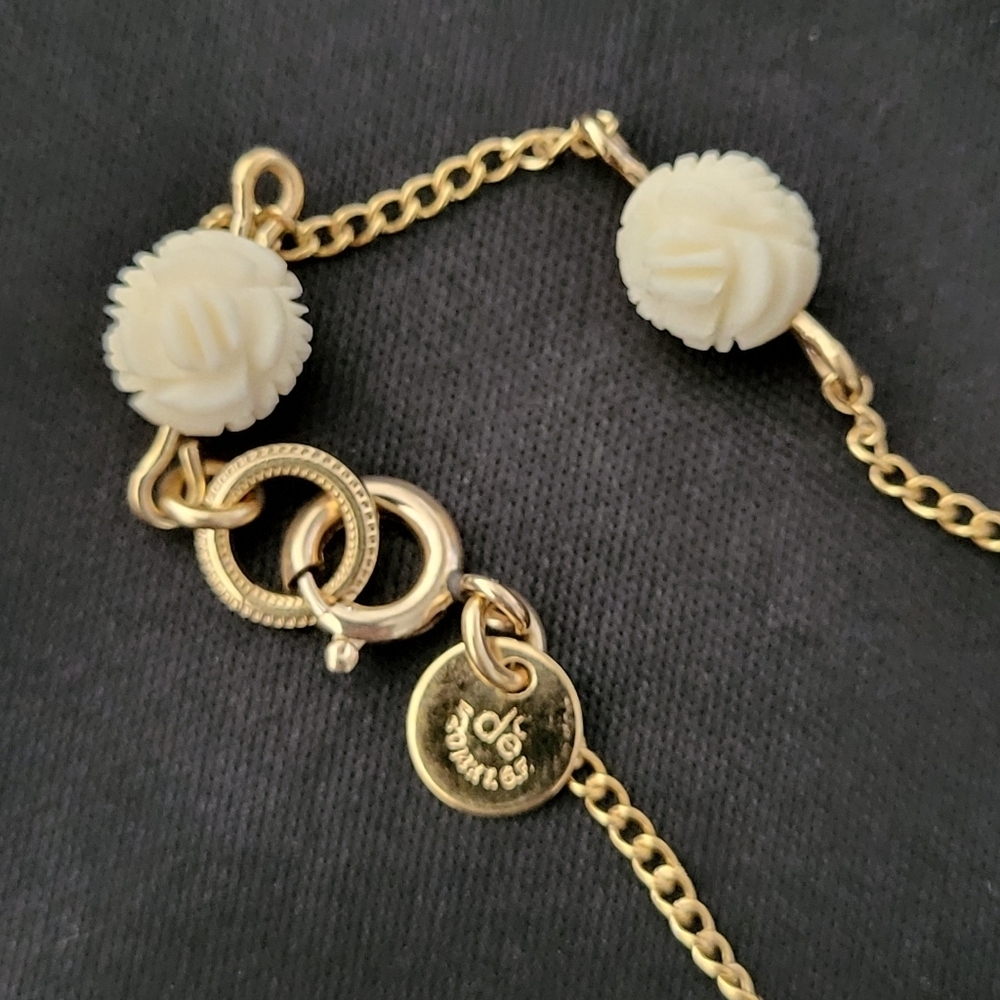 d&o Donna & Ossi | 14KGF Gold-Filled Carved Rosette Bracelet🌼 - Picture 4 of 7